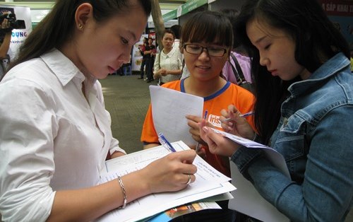 Gần 400 sinh viên được tuyển dụng tại ngày hội việc làm Trường ĐH Đông Á